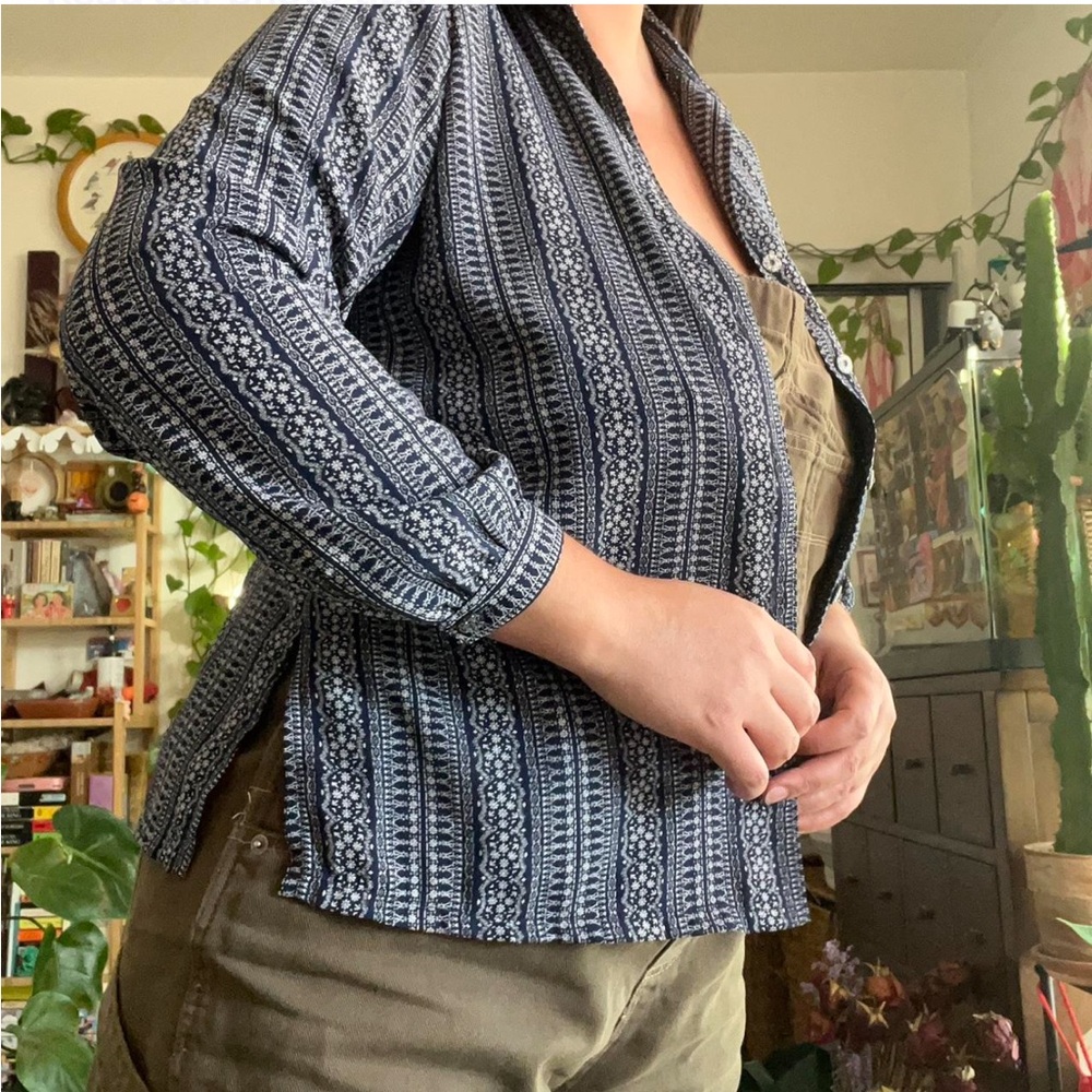 Navy Blue & White Floral Patterned Silky Button Down Blouse